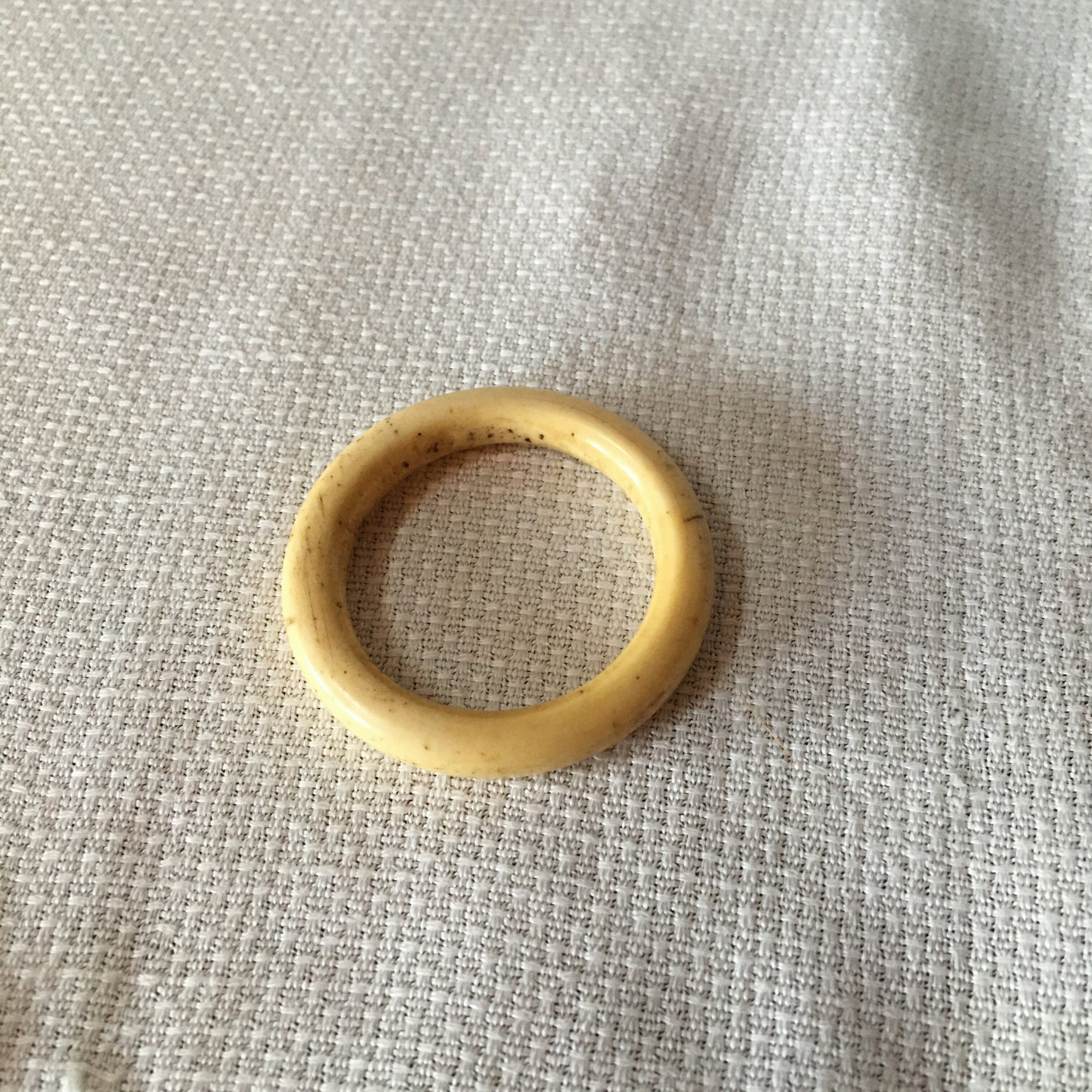 Vintage Button Collection in Blue Tin, Bakelite, Glass, Metal, Shell & More, c. 1930s–1950s