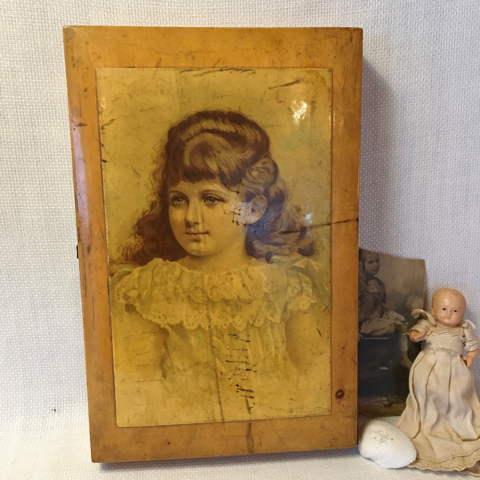 Mauchline Ware Box with Portrait of a Young Girl