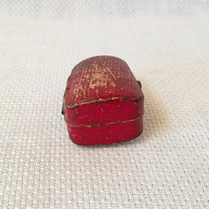 Simons Bros. Gold Thimble, Dated 1915, Size 8 with Leather Silk Lined Case