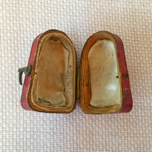 Simons Bros. Gold Thimble, Dated 1915, Size 8 with Leather Silk Lined Case