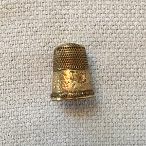 Simons Bros. Gold Thimble, Dated 1915, Size 8 with Leather Silk Lined Case