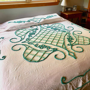 Vintage 1940s–1950s White & Green Chenille Bedspread