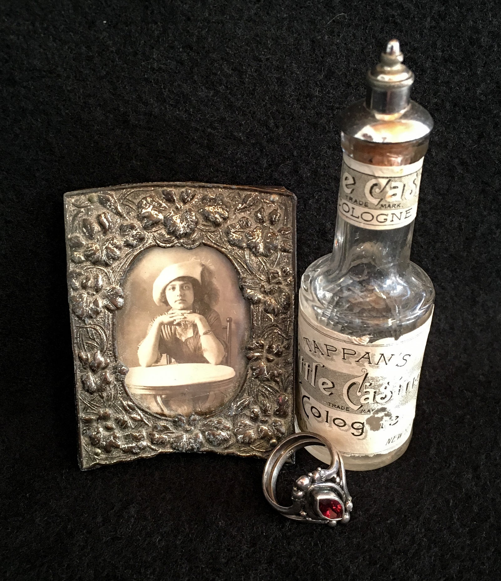 1915 Silver Plate Framed Photo, Cigar Card