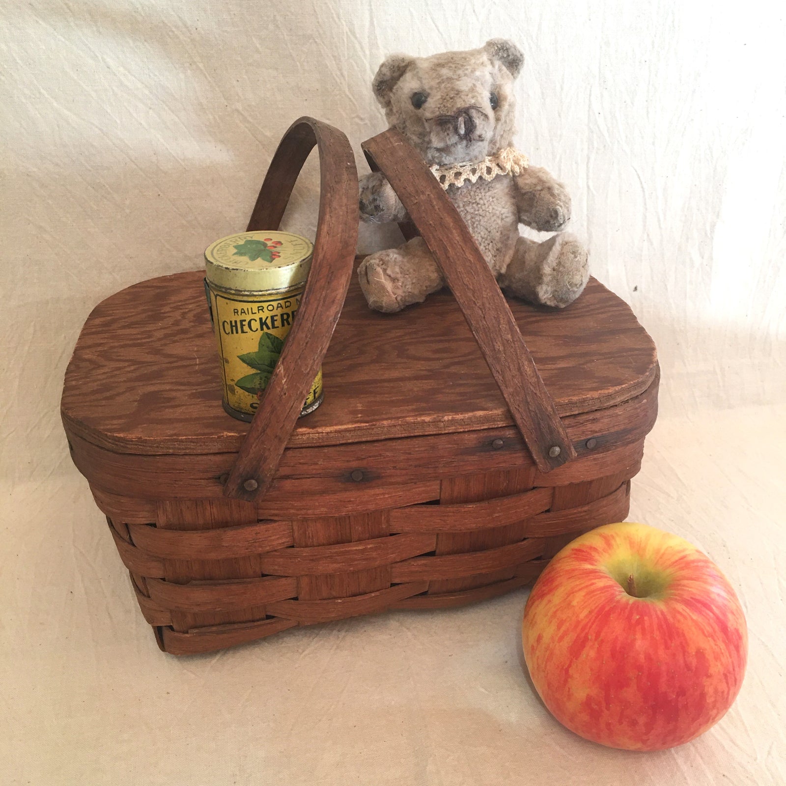 Early 1900’s Child’s Picnic Basket/Lunch Basket (Very Small!)