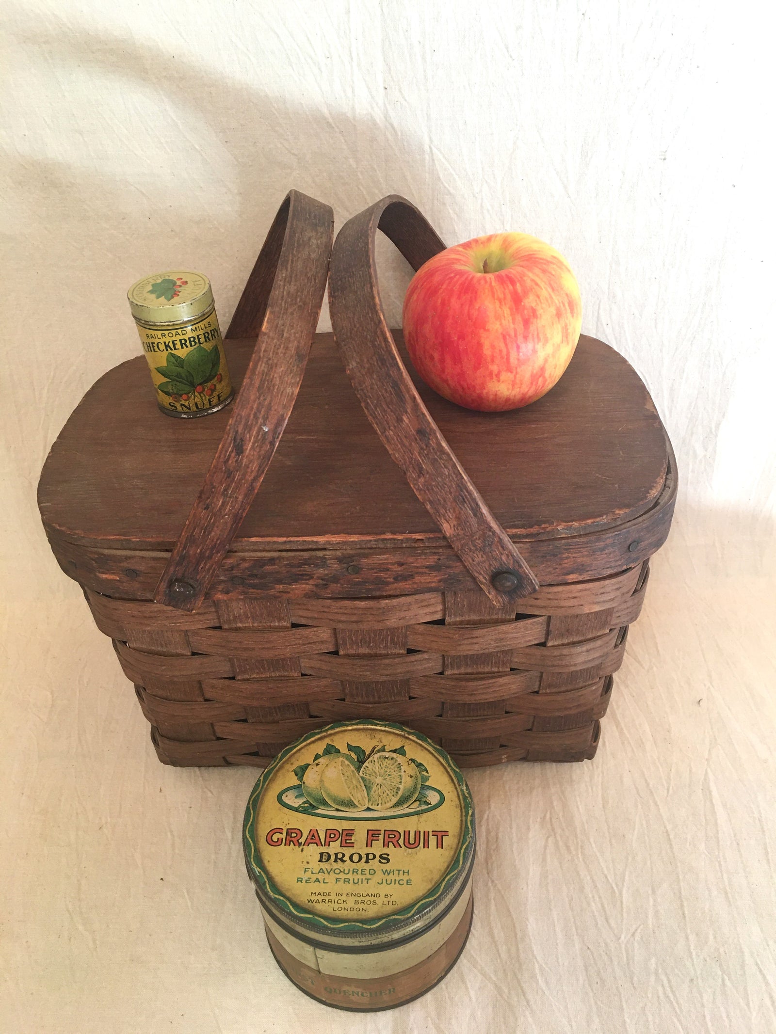 Early 1900’s Child’s Picnic Basket/Lunch Basket (Small)