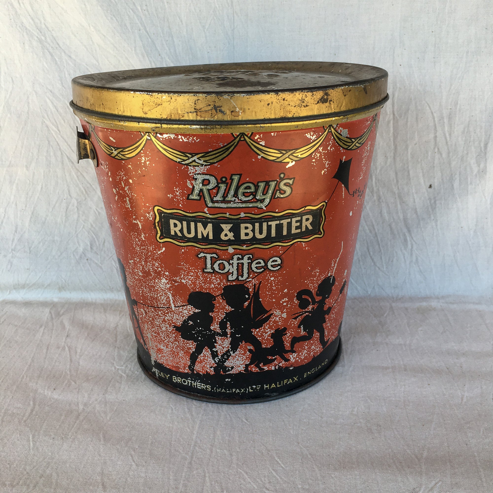 Autumn Hues!  Vintage Riley's Rum & Butter Toffee Tin and Susy Goose Dustpan