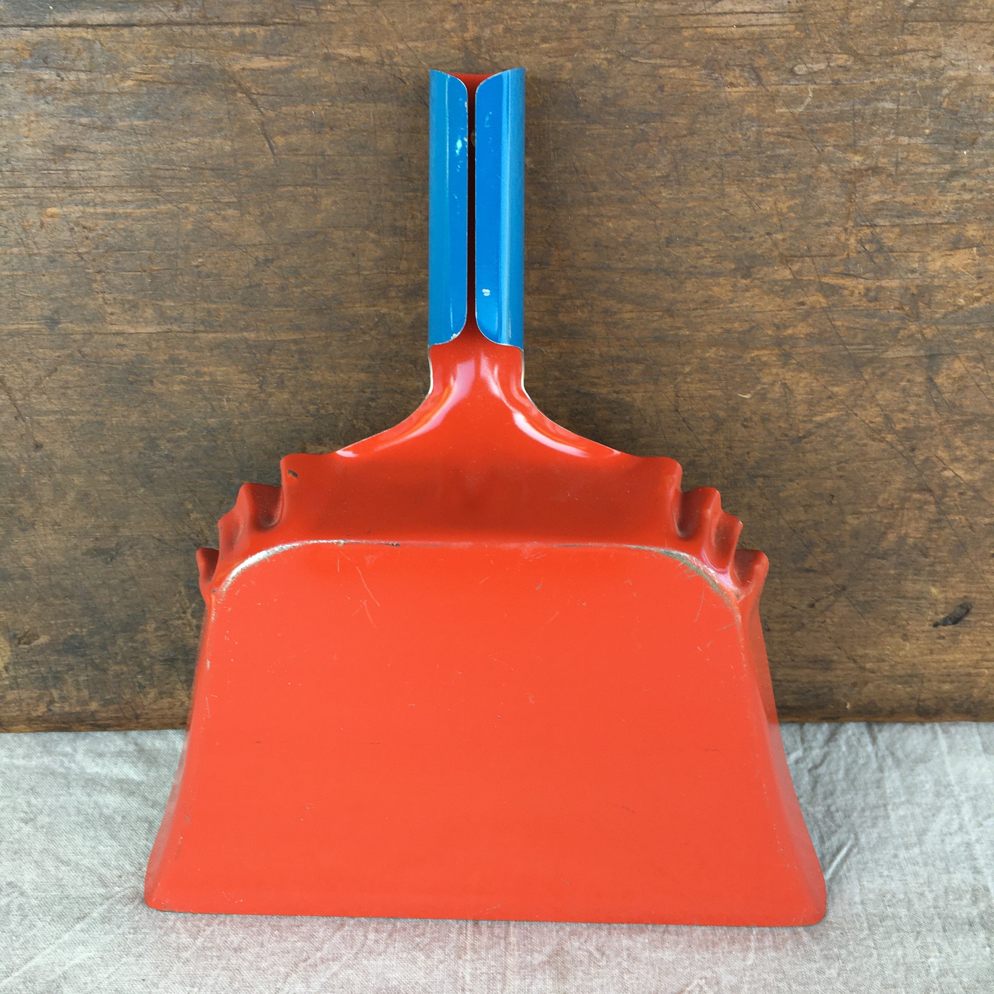 Vintage Rooster Dustpans, Matching Pair!