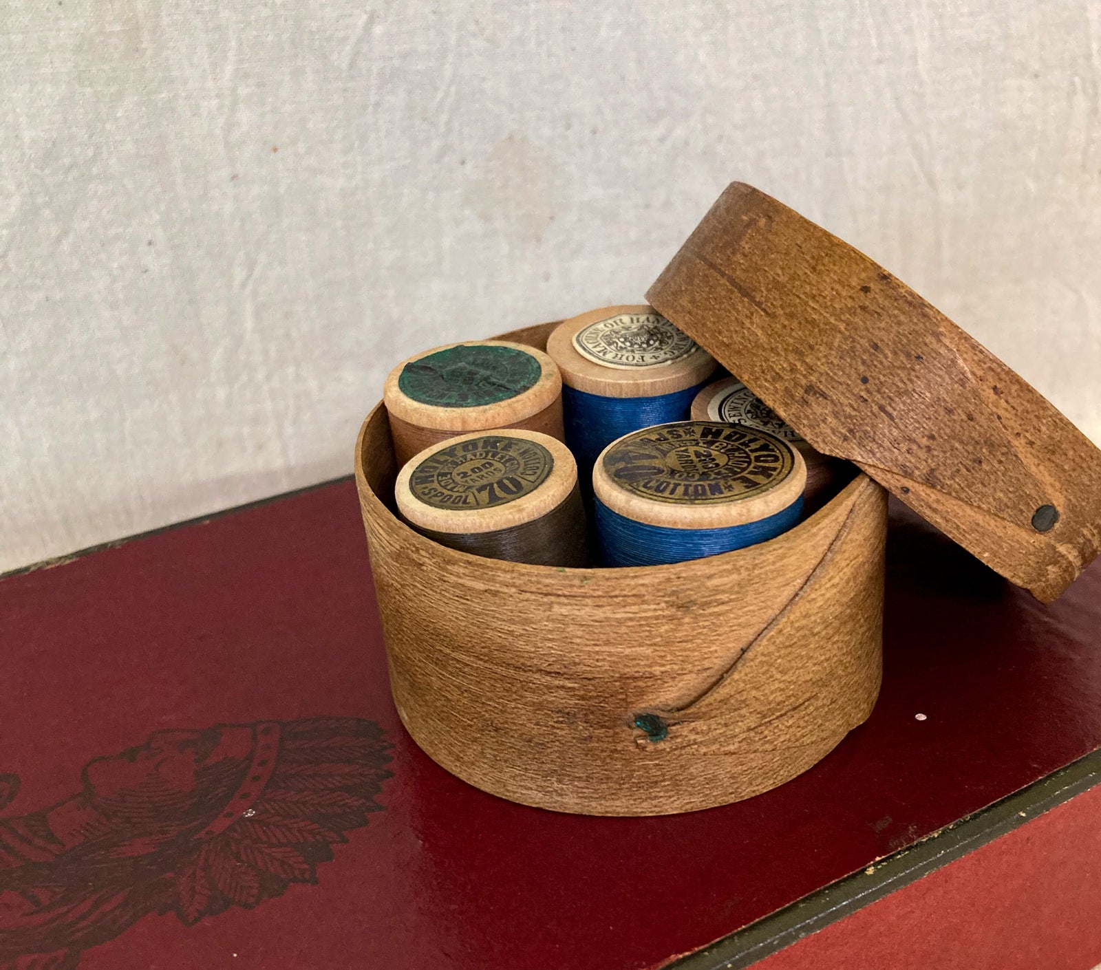 Antique Round Bentwood Box with Cover, 5 New Spools Holyoke Thread