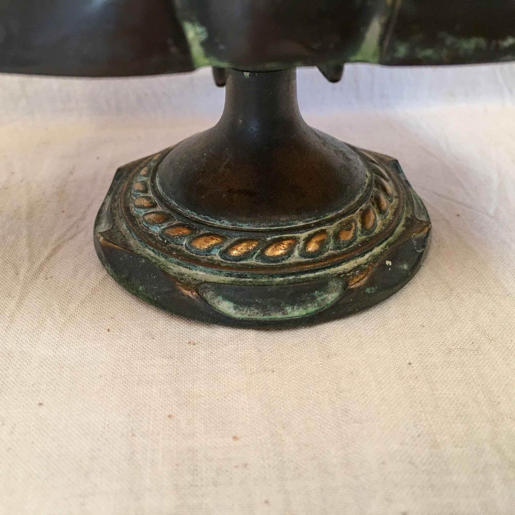 Vintage Amerock Carriage House Pedestal Soap Dish