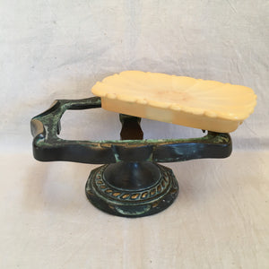 Vintage Amerock Carriage House Pedestal Soap Dish