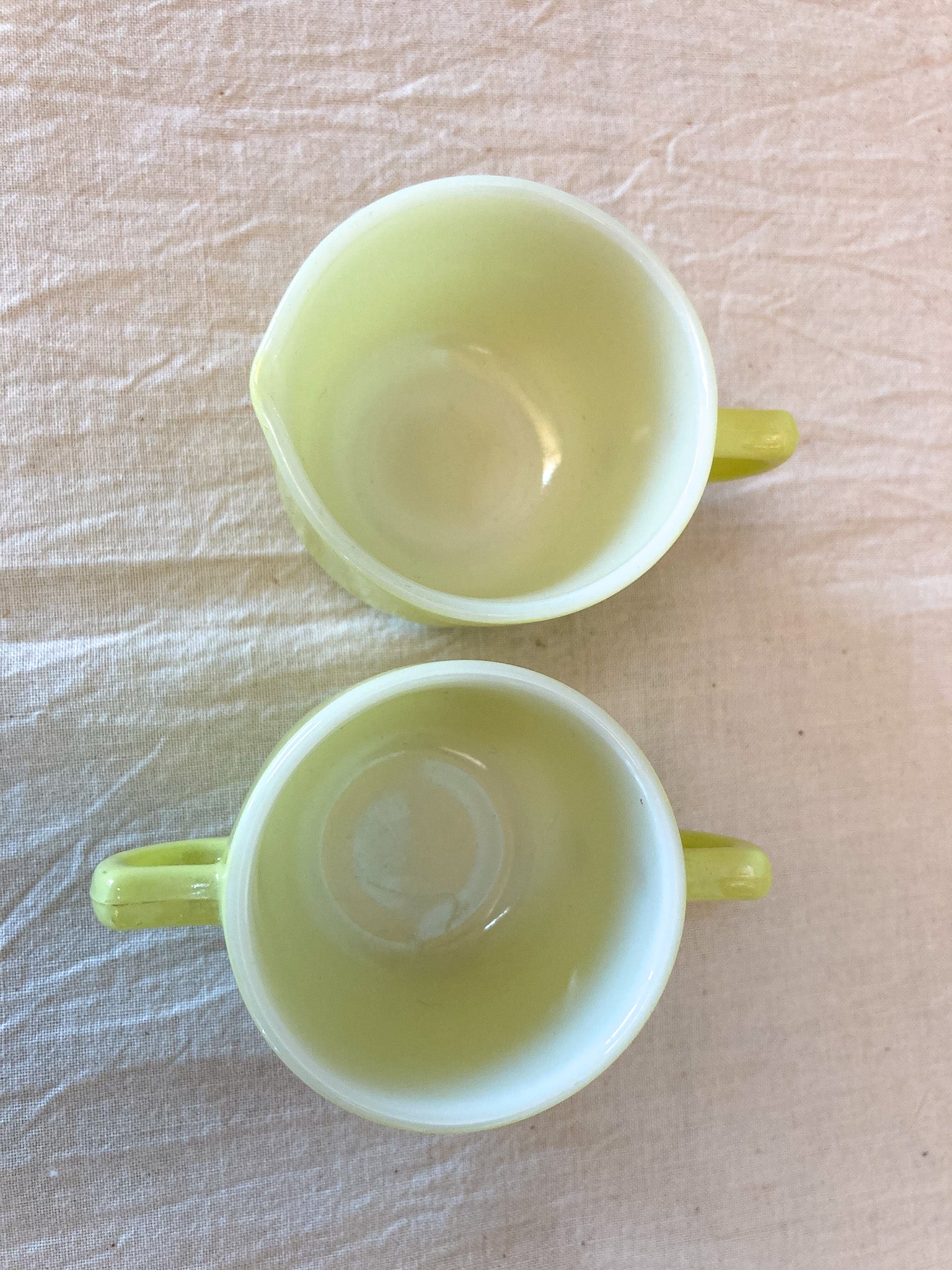 1950’s Hazel Atlas Modertone “Little Hostess” Sierra Set Creamer and Sugar Dishes