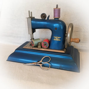 Casige Toy Sewing Machine – Made in Germany, British Zone (1945–1950)