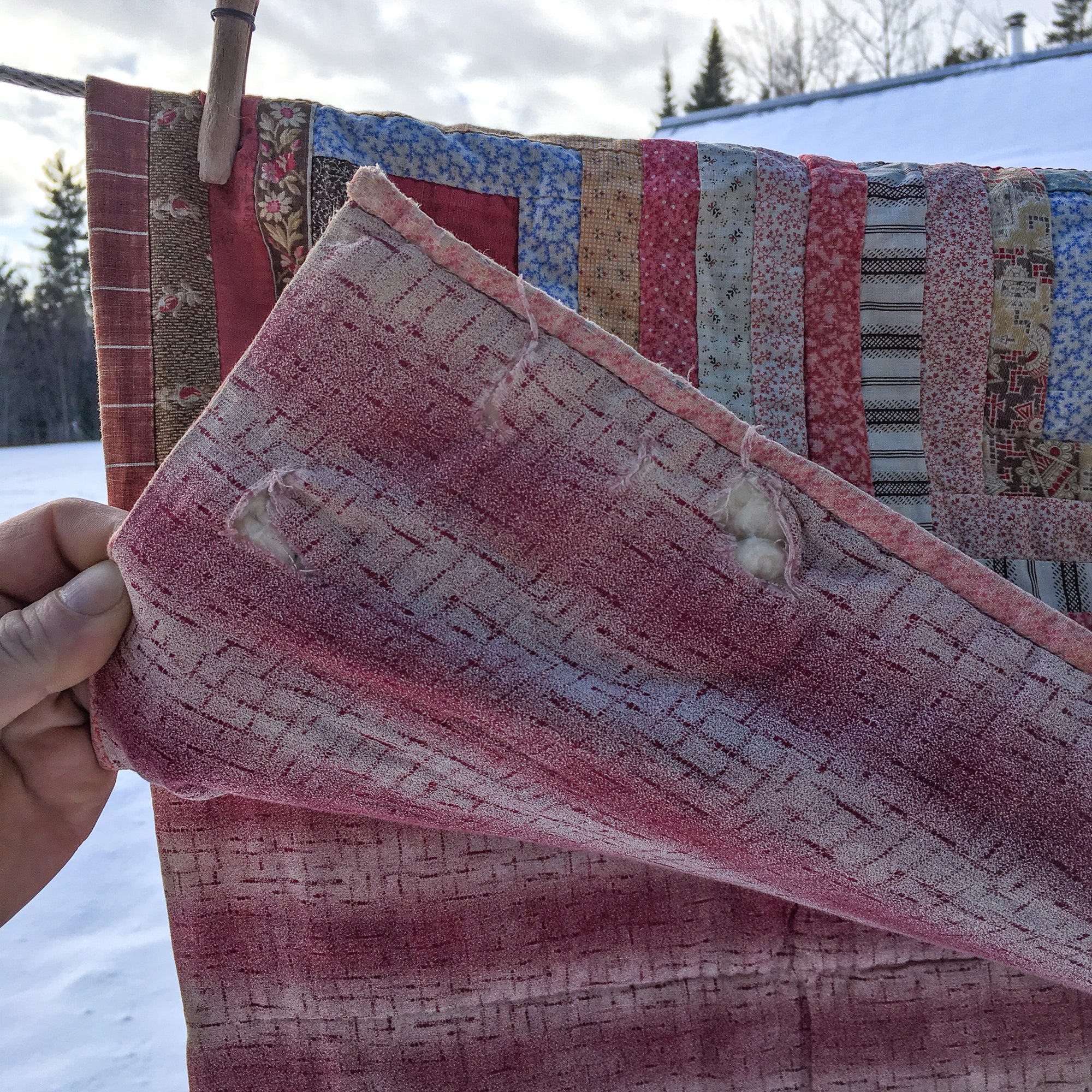 Antique Log Cabin Quilt – Hand-Stitched, Early 20th Century