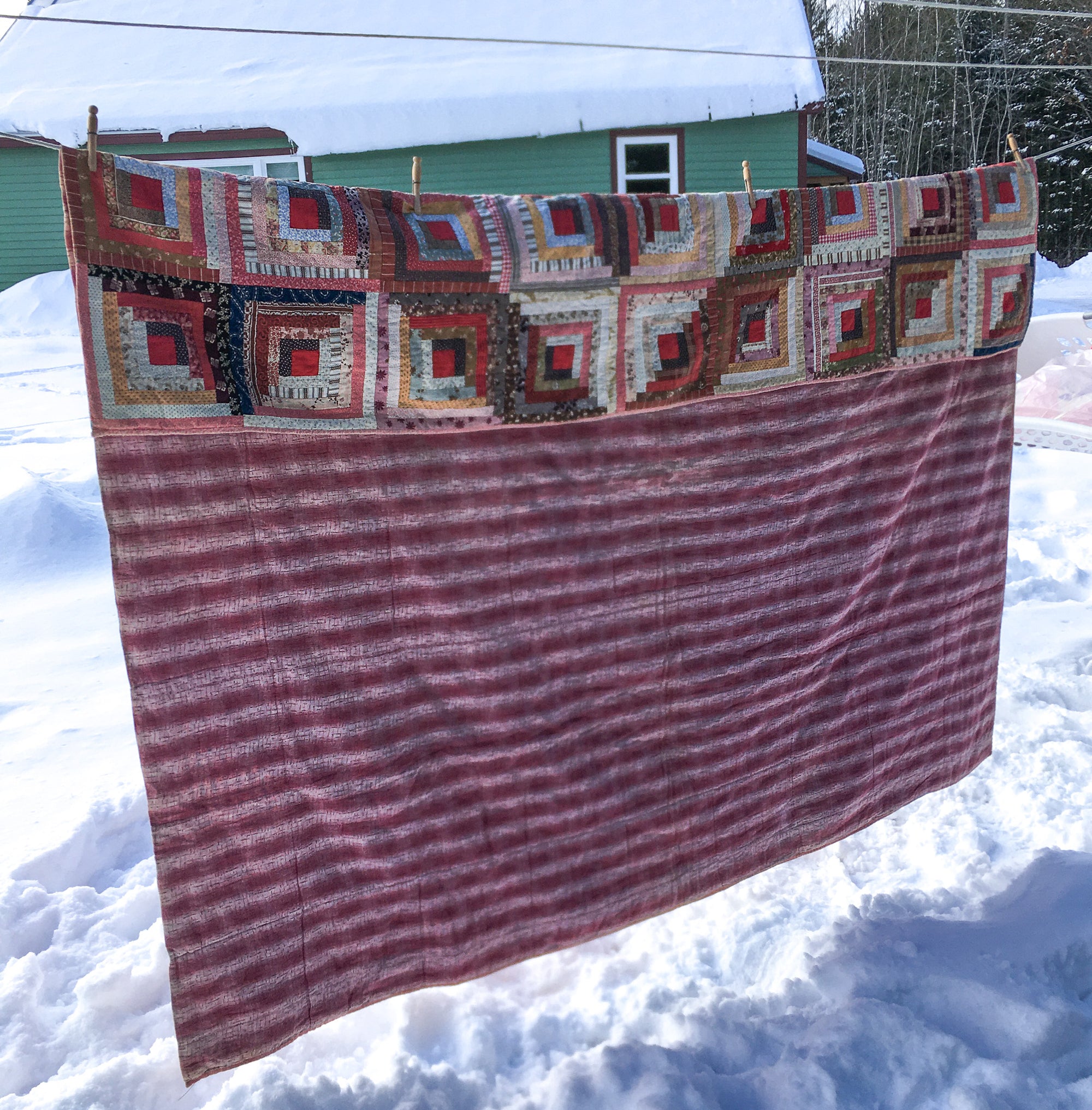 Antique Log Cabin Quilt – Hand-Stitched, Early 20th Century