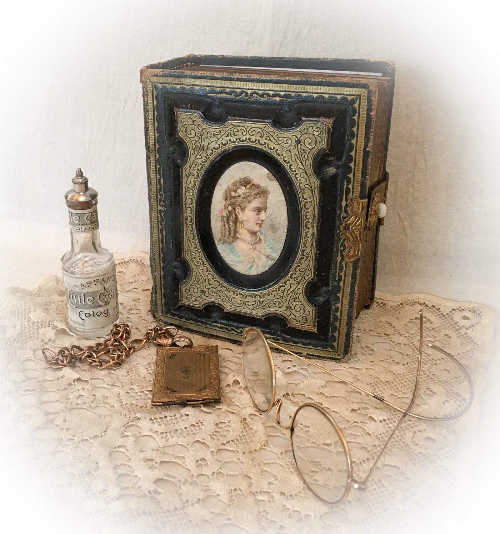 19th-Century Victorian Green & Black Leather Photo Album with Clasp