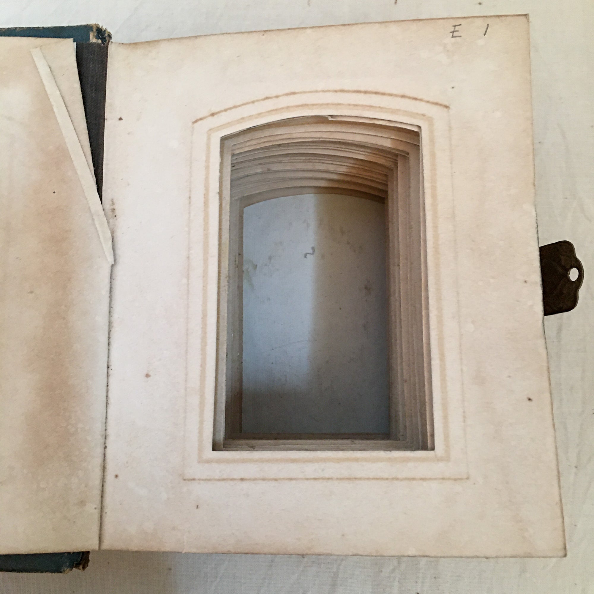19th-Century Victorian Green & Black Leather Photo Album with Clasp