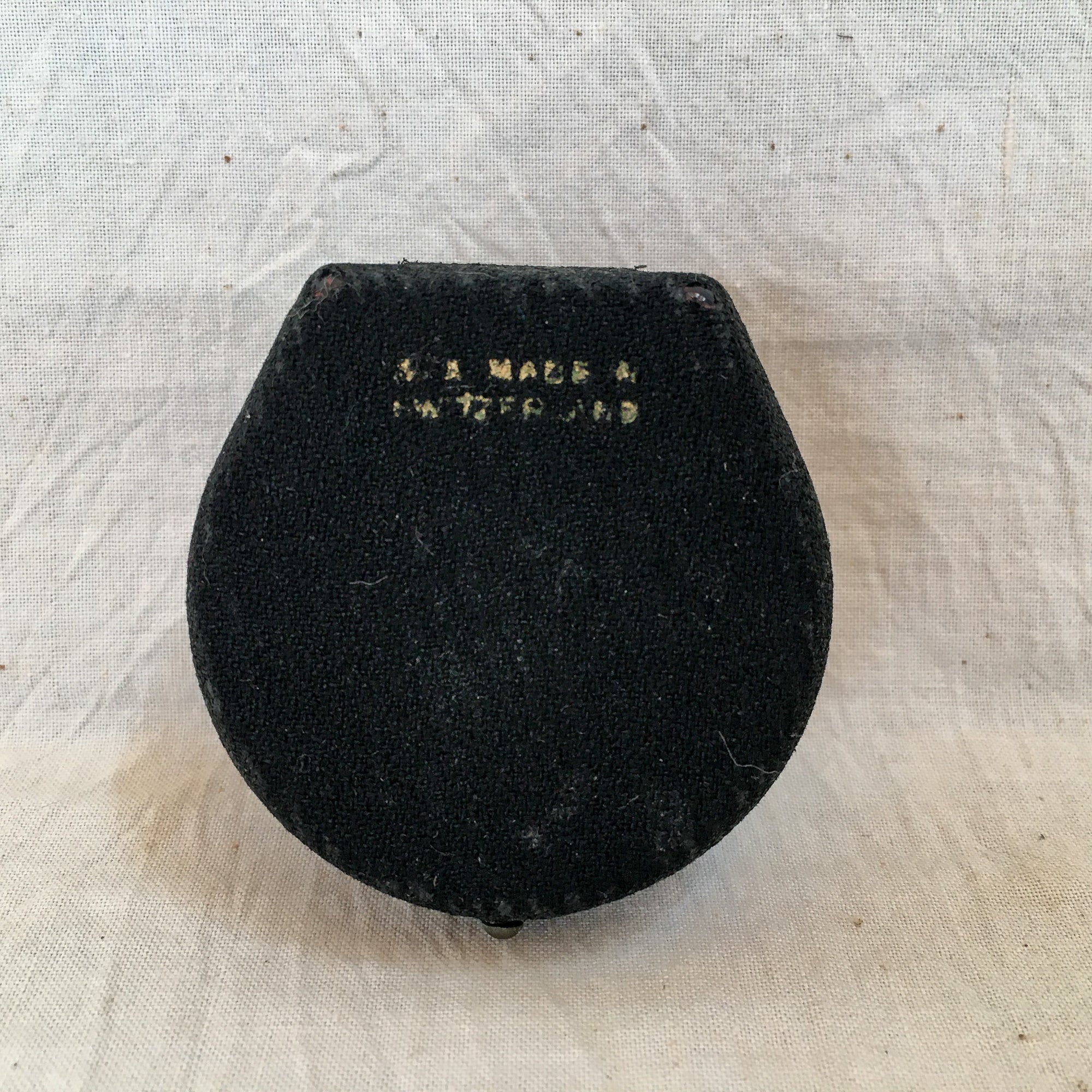 Antique Velvet Ring Box – Early 20th Century