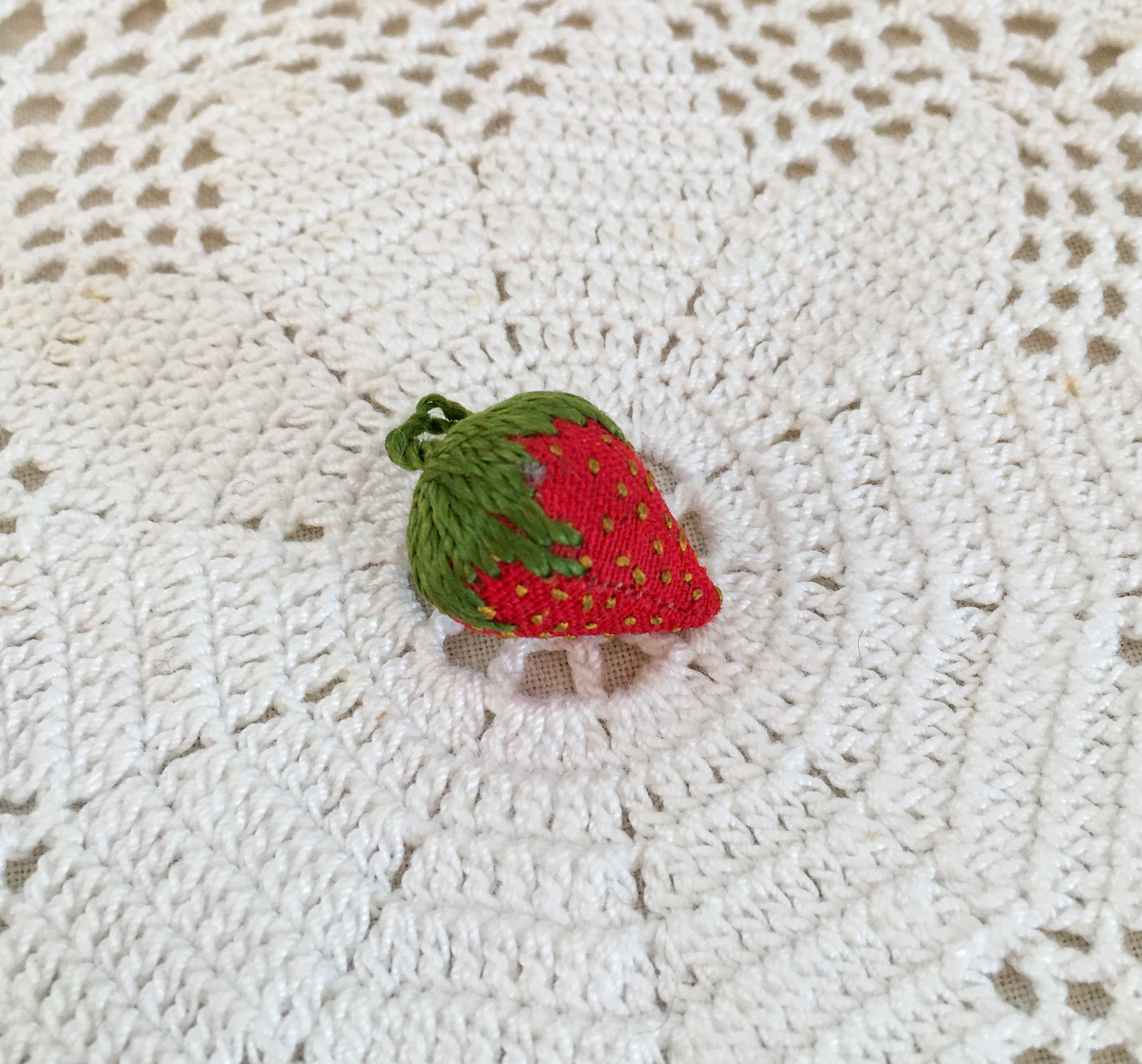 Late 19th to Early 20th Century Antique Strawberry Emery Set