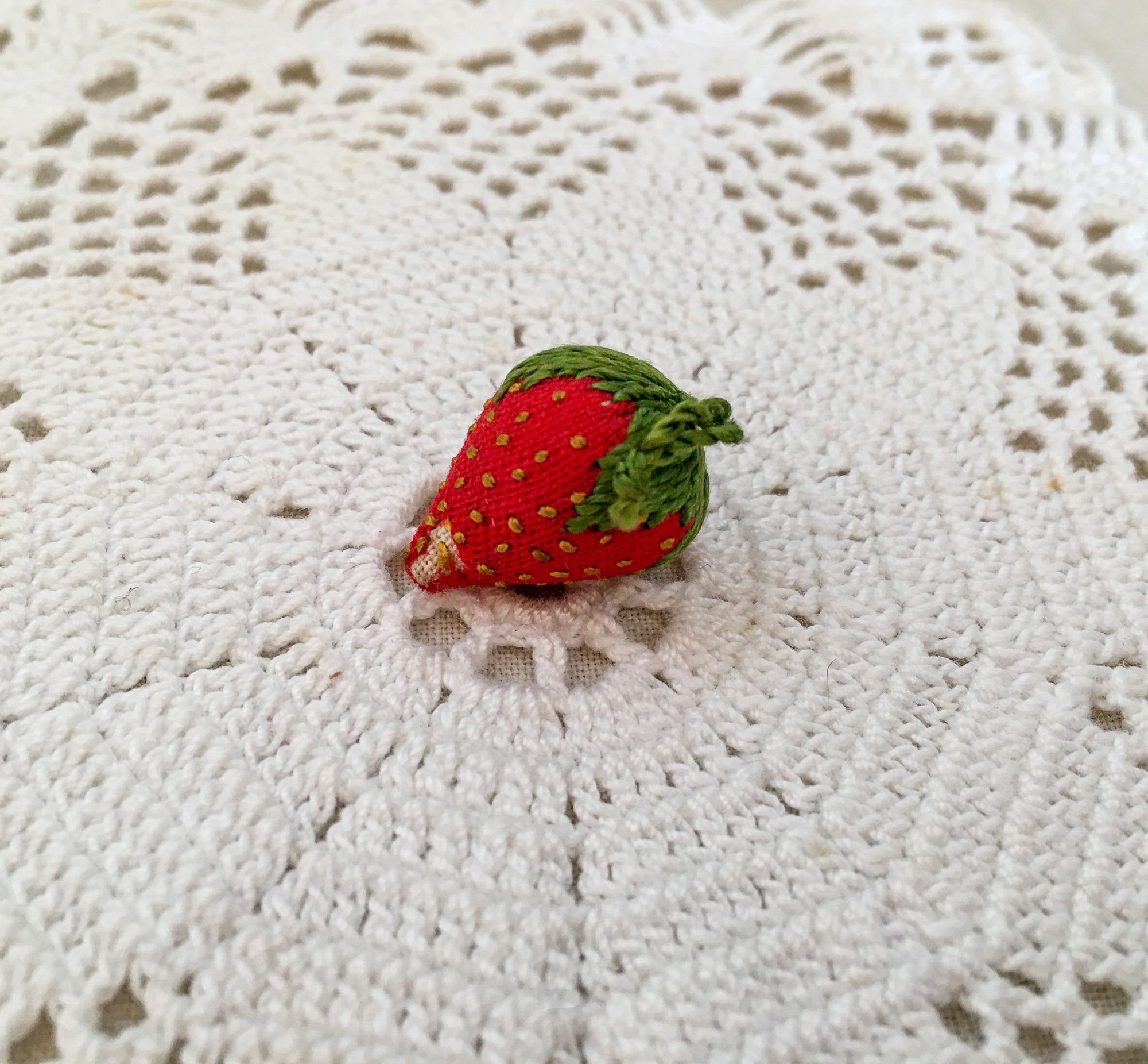 Late 19th to Early 20th Century Antique Strawberry Emery Set