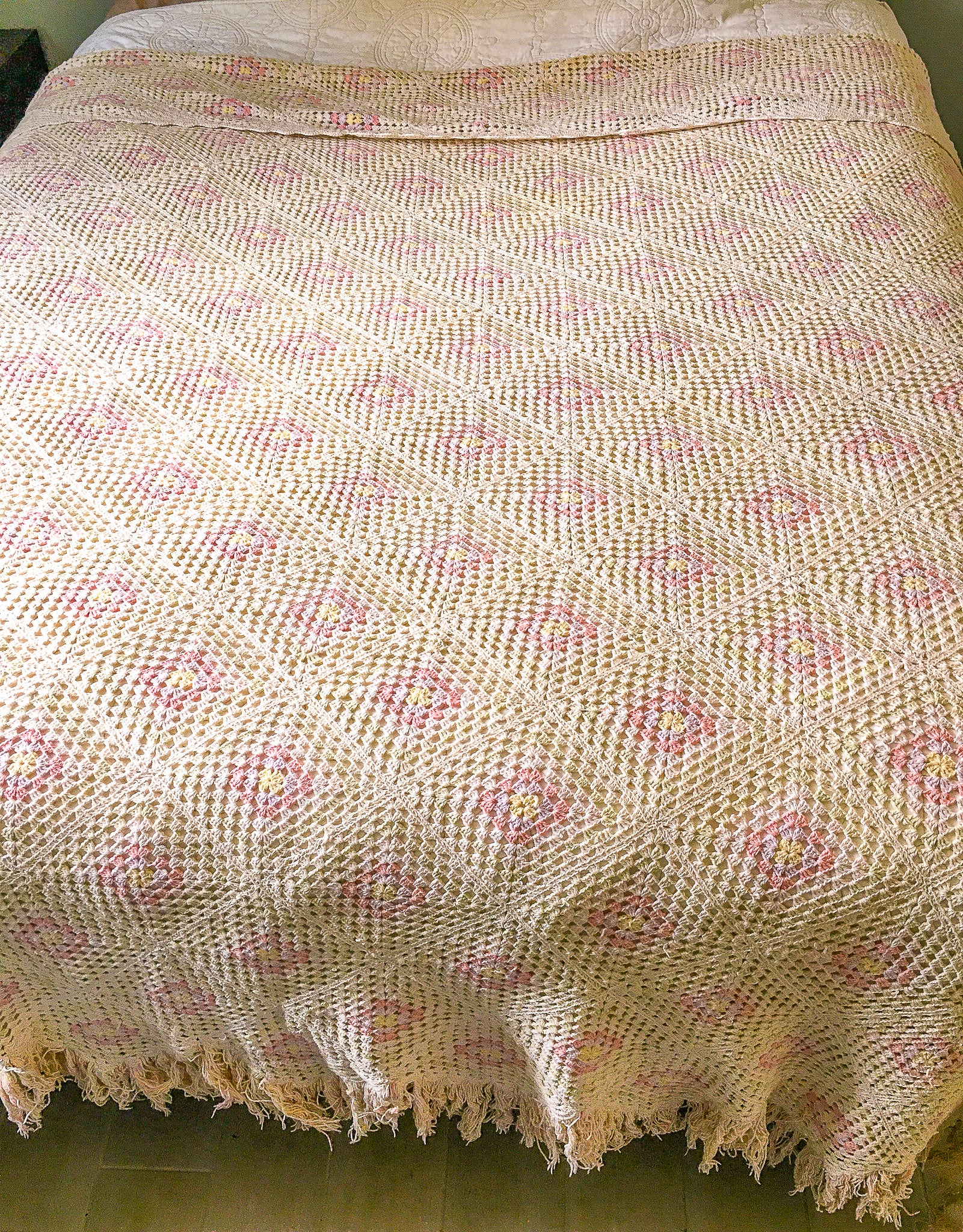 1935 Bedspread, Delicate Crochet Work, Crochet Cotton, Depression Era, Hand Made, Queen Size