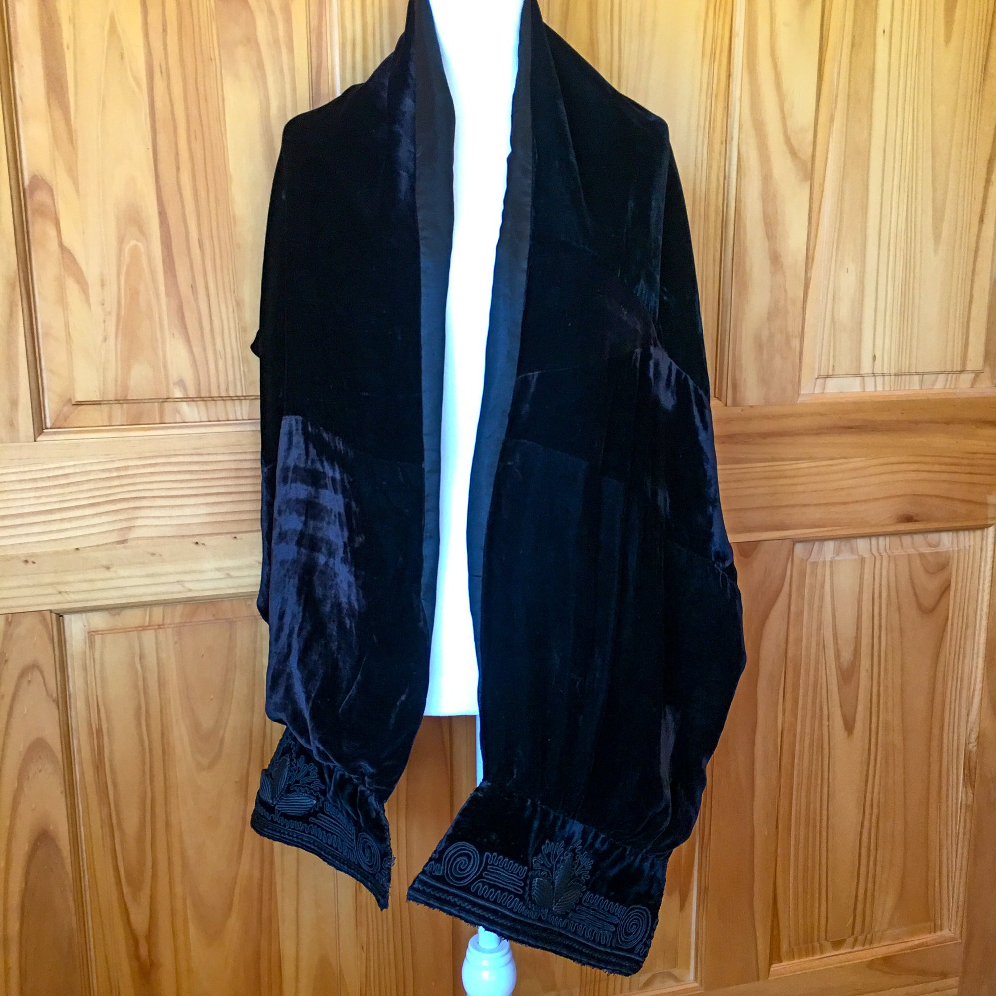 Antique Late Victorian Velvet Shawl – Embroidered Ends, Pieced Salvage Work, 37x17