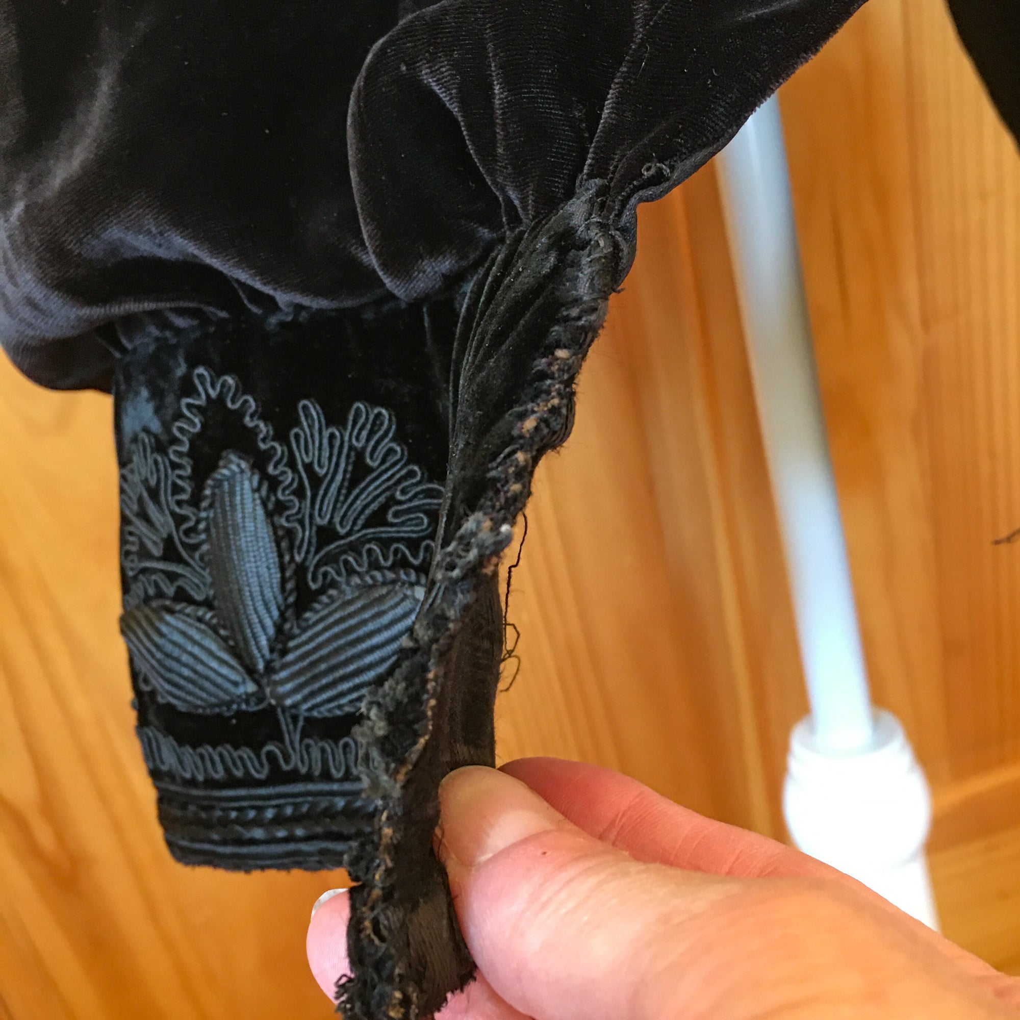 Antique Late Victorian Velvet Shawl – Embroidered Ends, Pieced Salvage Work, 37x17