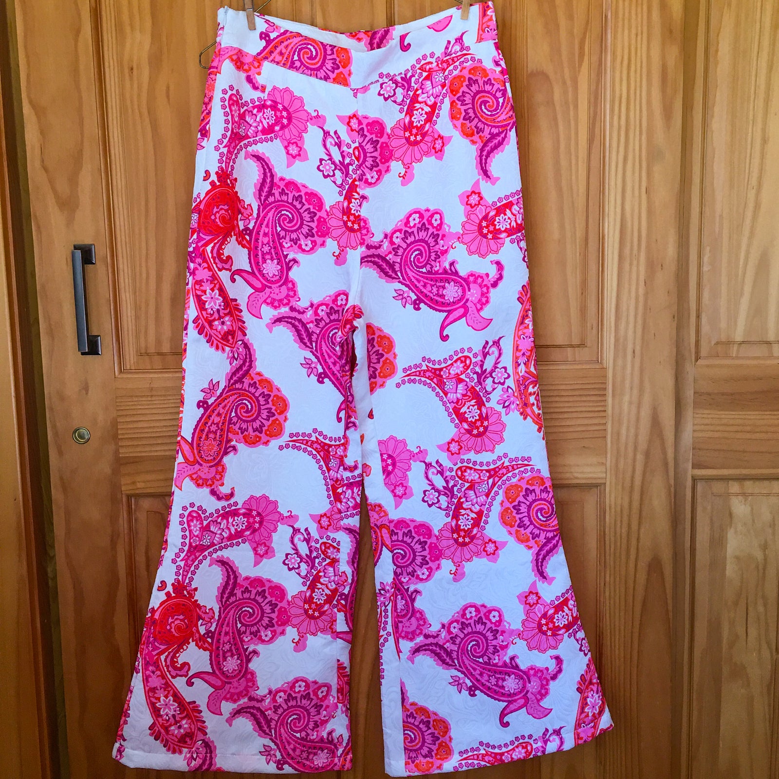 Vintage 1970s Handmade Wide-Leg Pants – Pink Paisley Brocad
