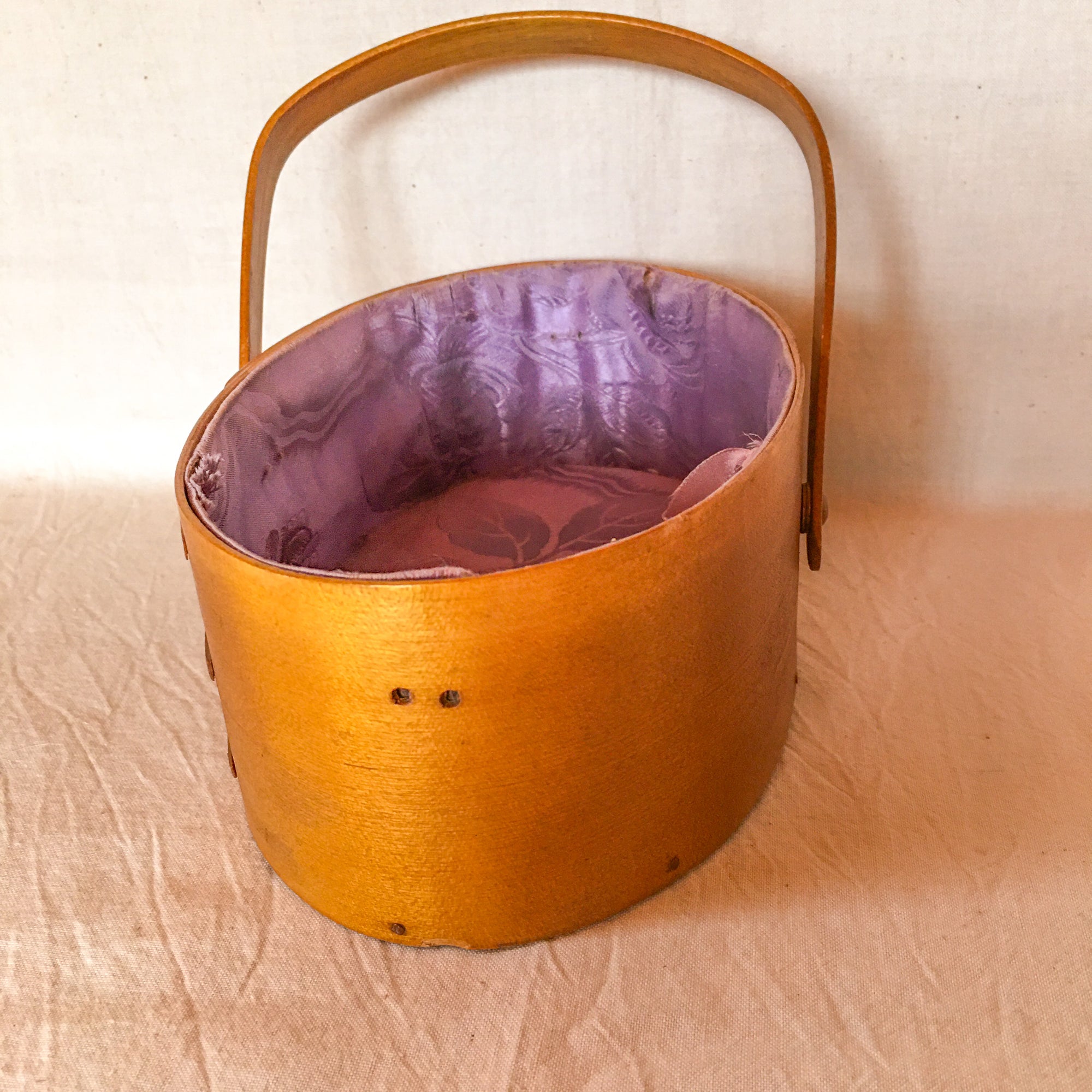 1930's - 1940's Shaker Sewing Carrier – Floral Appliqué Lid, Silk Lined