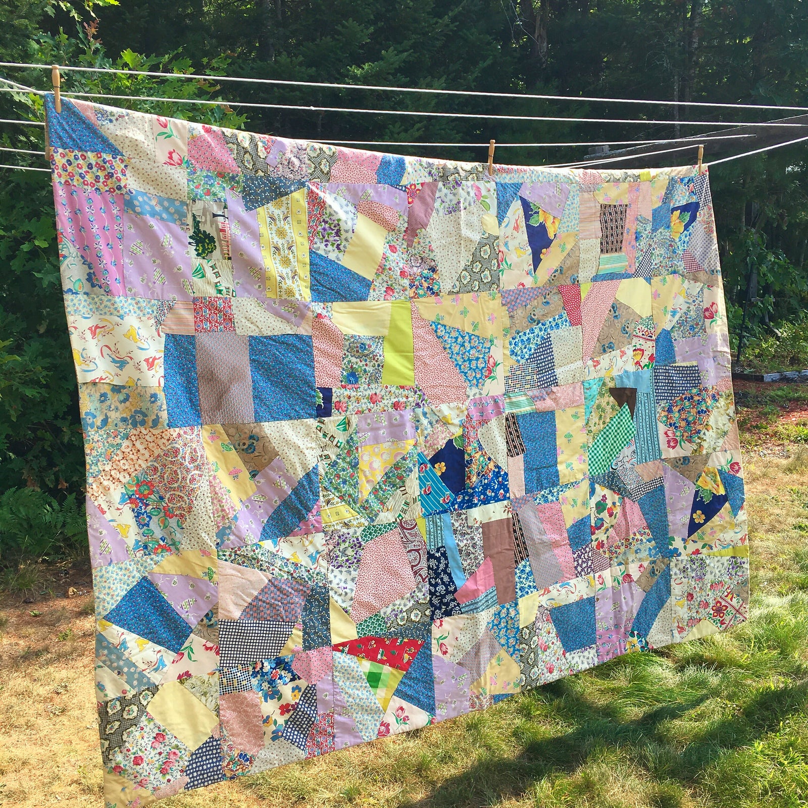 Vintage 1930s-40s Hand Pieced Patchwork Quilt – 80x70 Inches – Feedsack Fabrics – King Topper Size