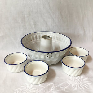 Vintage Enamelware Pan & Ceramic Custard Cups: Blue Rim Baking Set