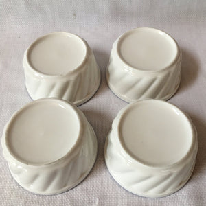 Vintage Enamelware Pan & Ceramic Custard Cups: Blue Rim Baking Set