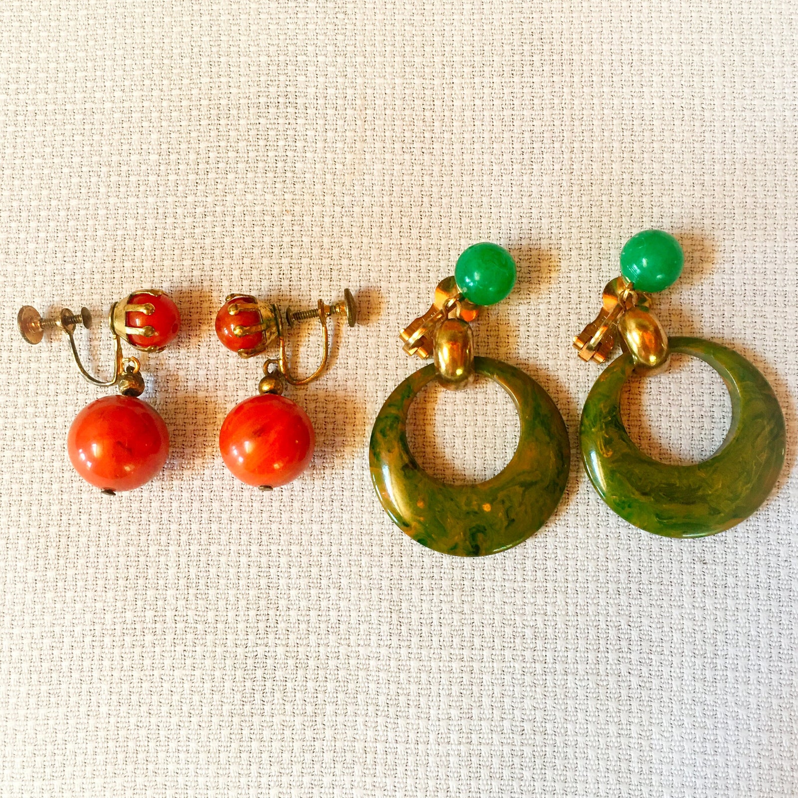 1930s - 1940s Bakelite Clip-On Earrings: Green Hoop & Orange Marbled Screwback Pair