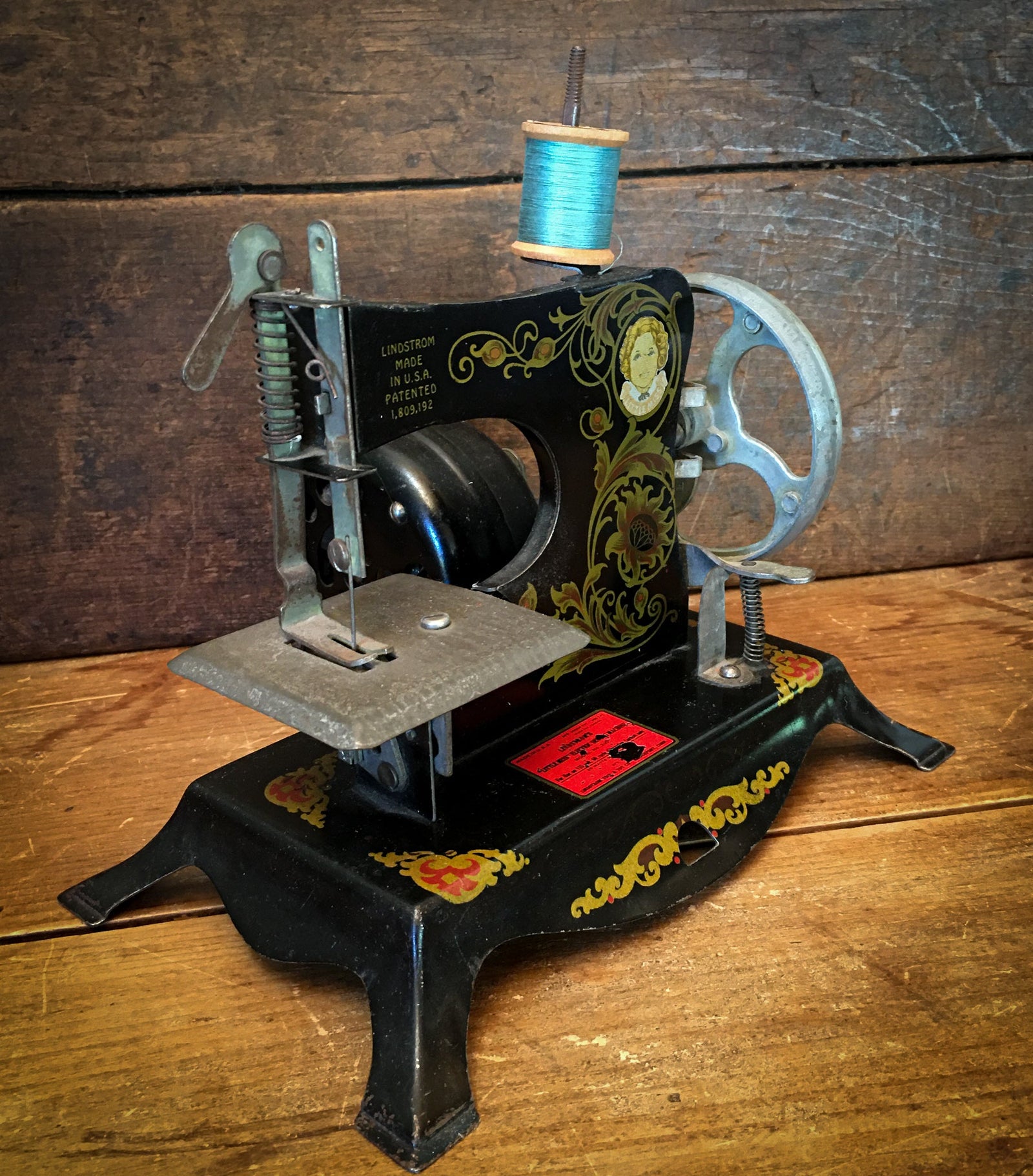 1931 - 1936 Lindstrom Little Miss Electric Sewing Machine with Motor! (#7)