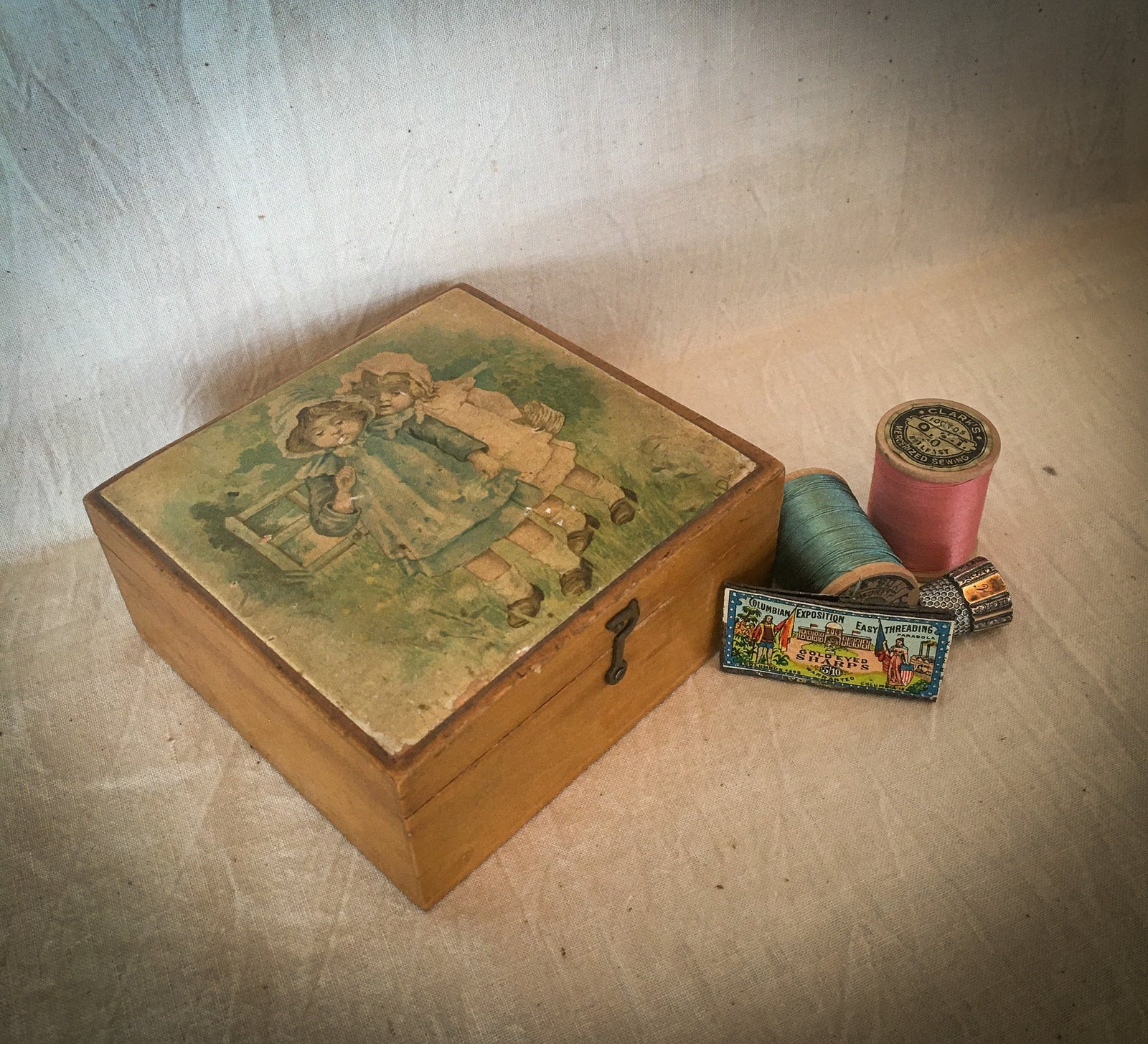 1890’s Brooks Thread Box