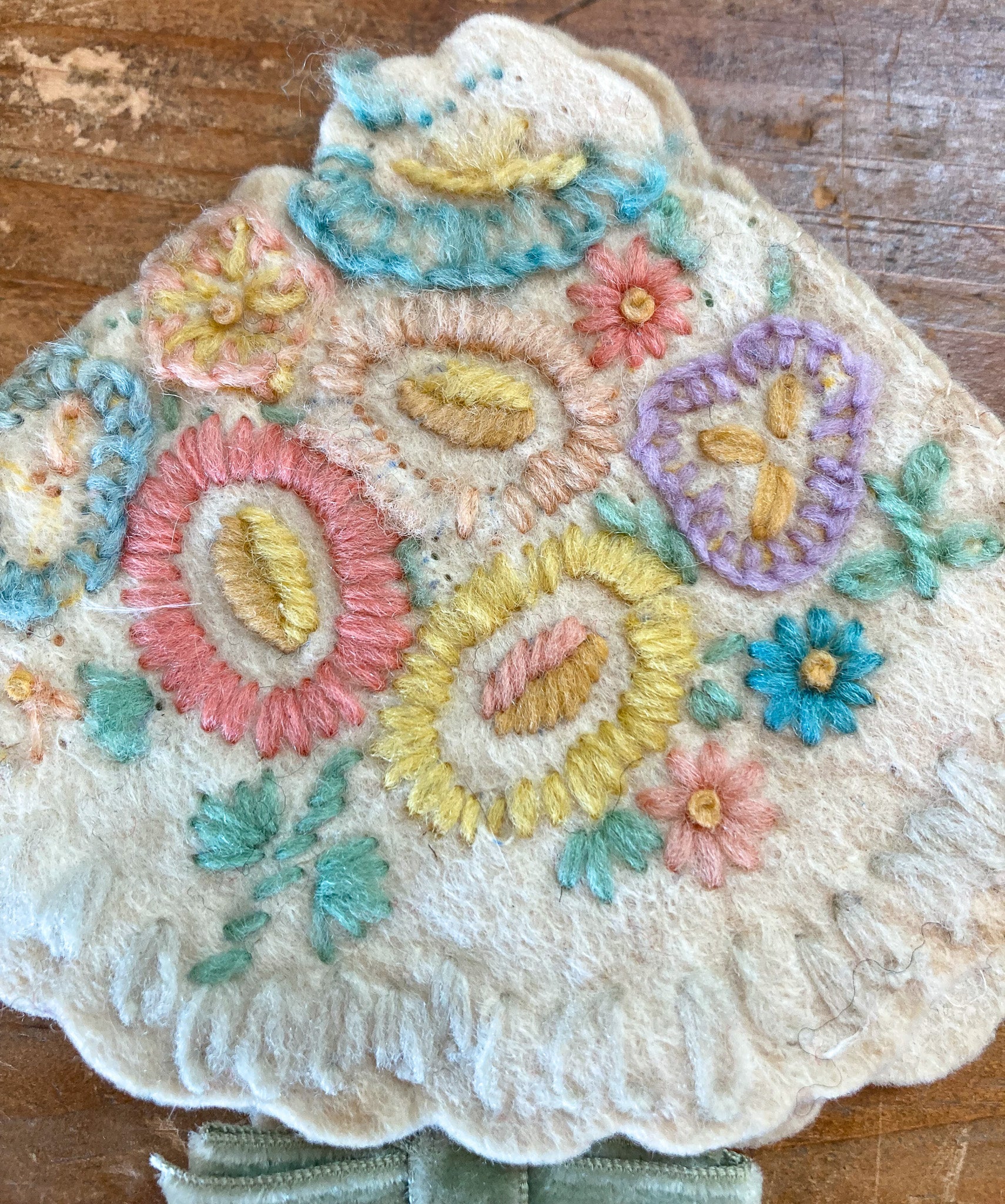 Vintage Handmade Woolen Pin Keep