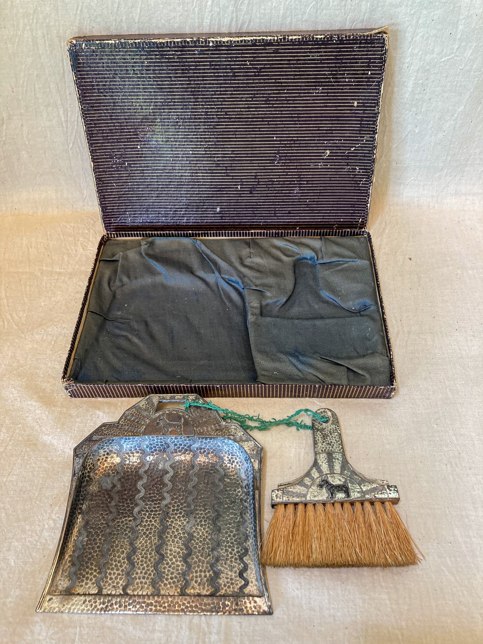 Art Deco Scottie Dog Crumber Set in Original Box