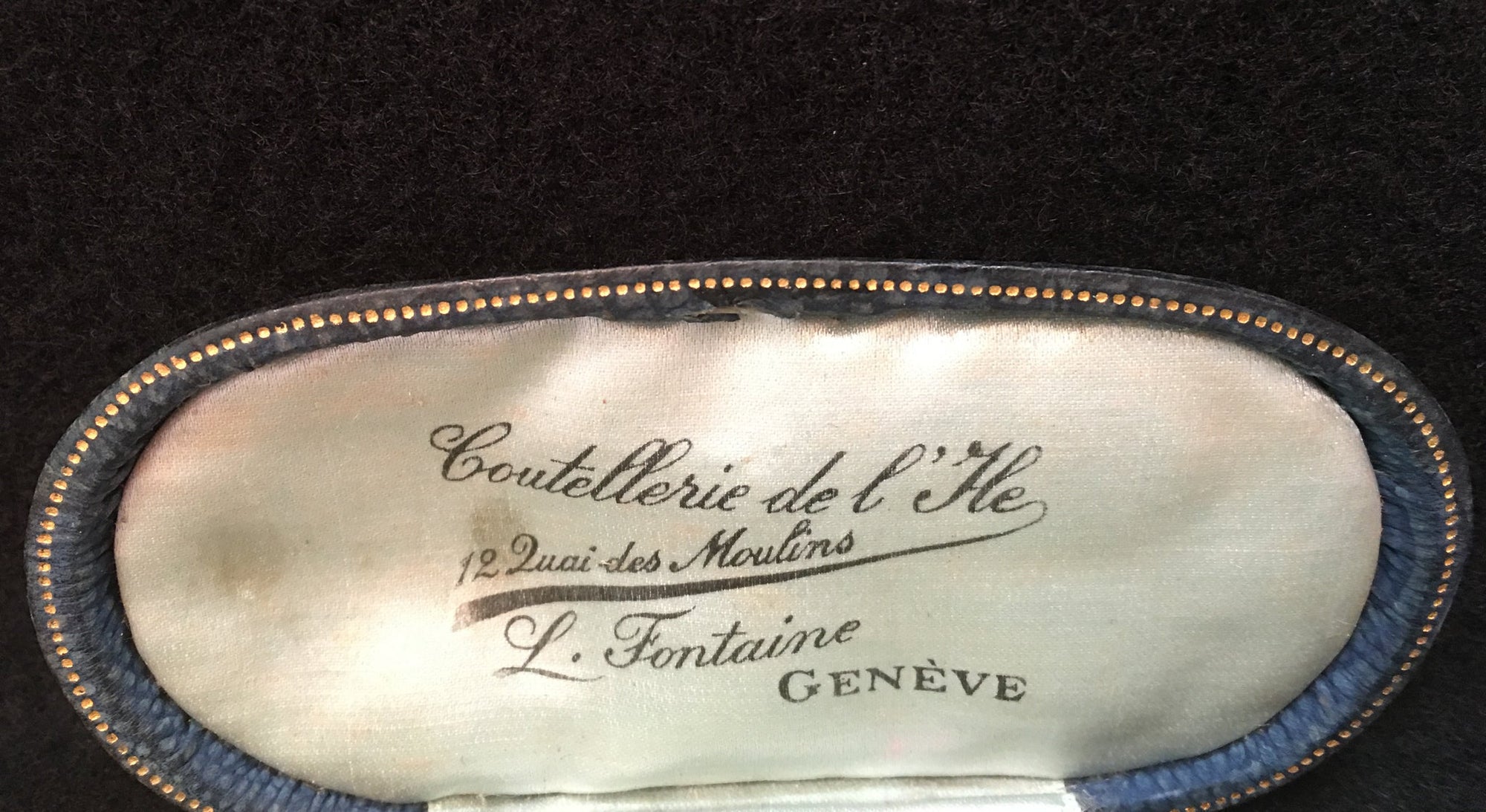 Swiss Thread Scissors and Thimble in a Geneva, Switzerland Leather Case