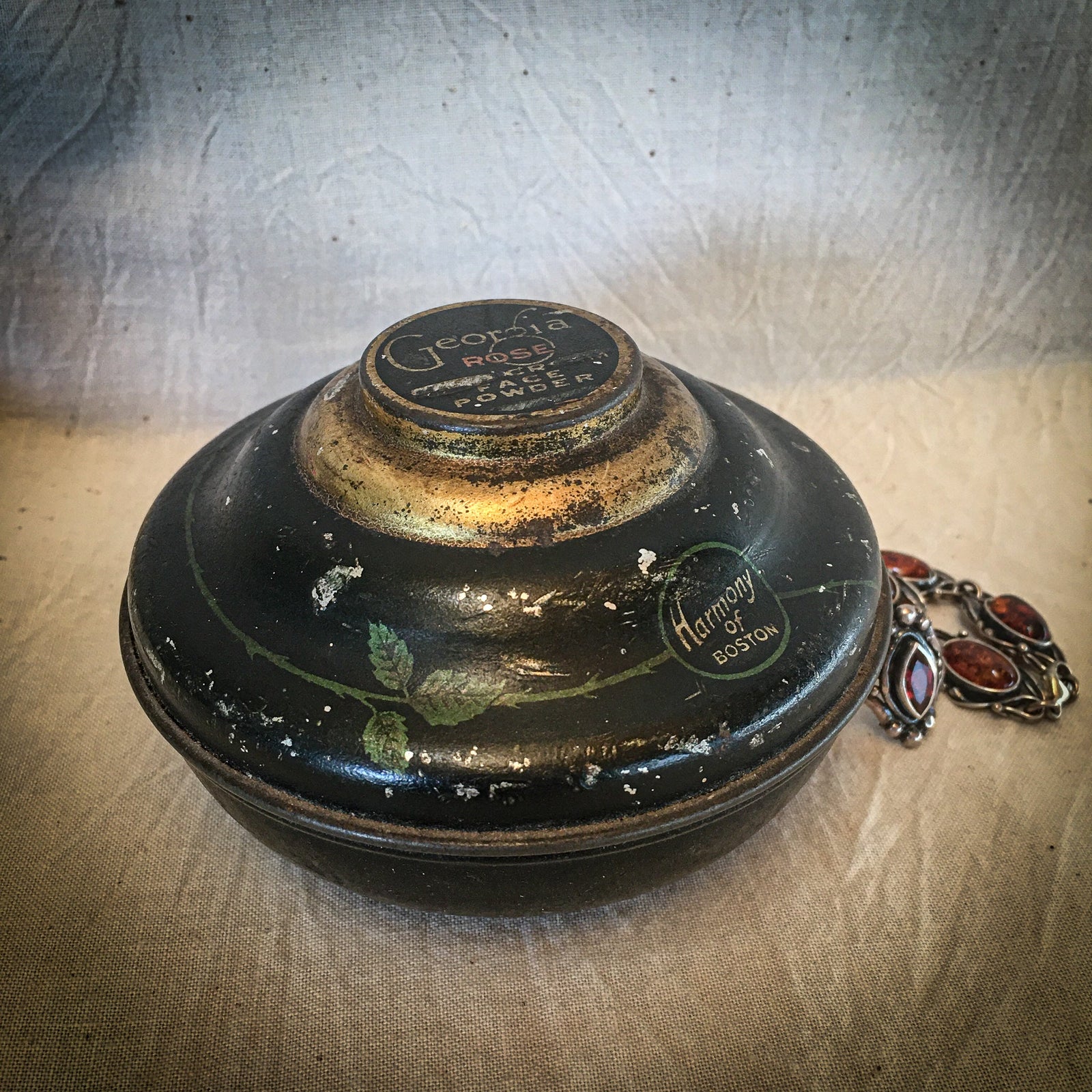 1920’s – 1930’s Georgia Rose Face Powder Tin