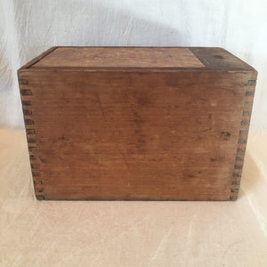 1890’s Clark’s Three Cord Silk Finish ONT Thread Box, For Manufacturer’s Use