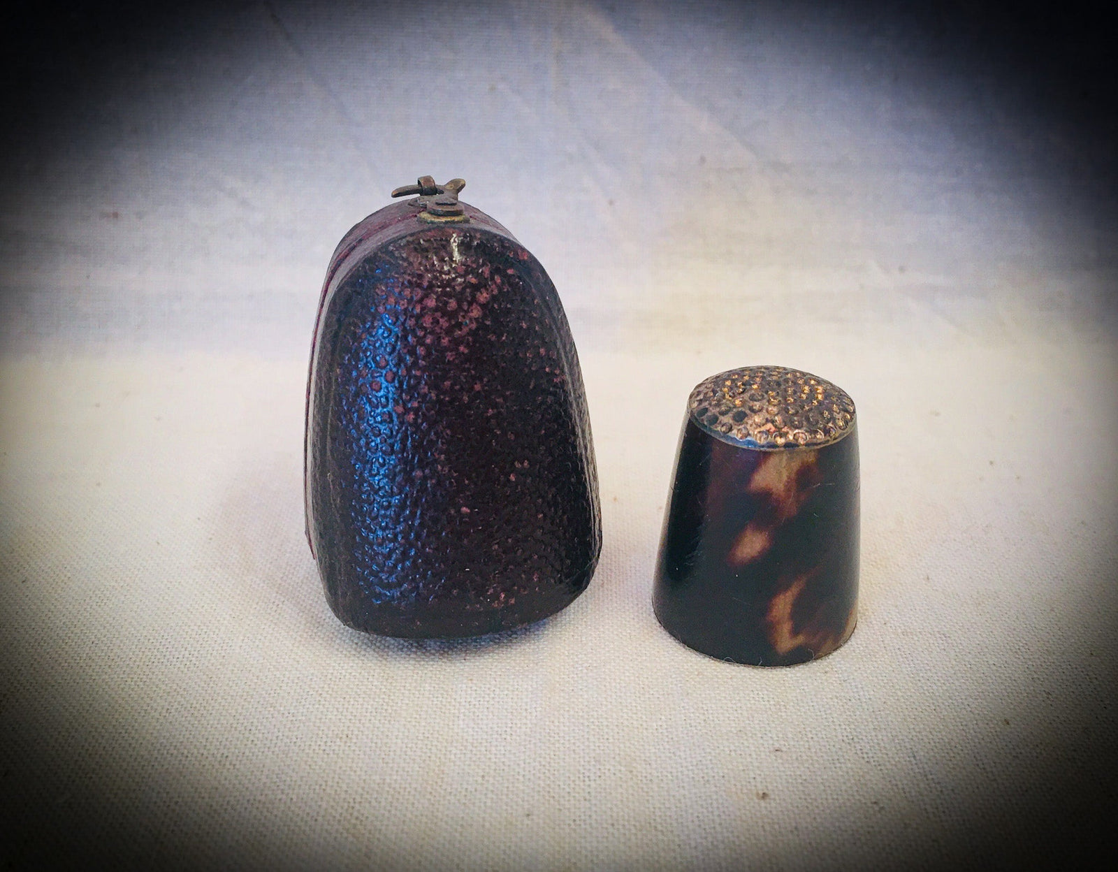 19th Century Tortoiseshell Thimble with Original Leather Presentation Case