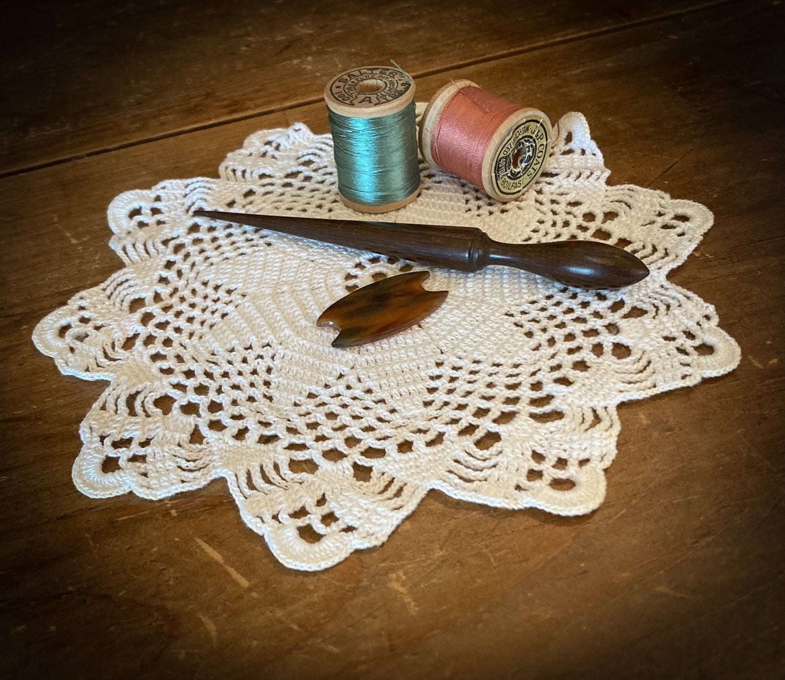 Vintage Exotic Wood Stiletto and Bakelite Thread Winder